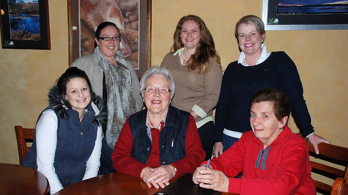 Planning for the upcoming ‘Ladies Night’
Above l to r: Susan Simpson, Jess Watters, Heather Starr,
 Ellie Noon, Anne Starr and Gillian Bowden