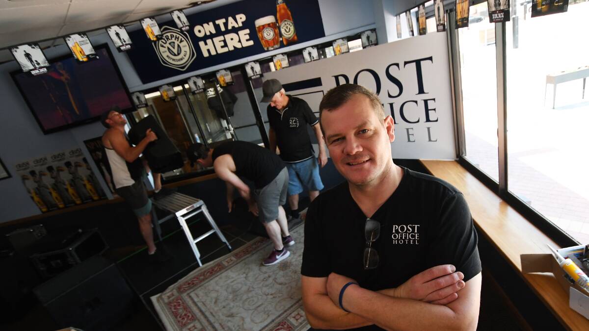 Late trading: The Post Office Hotel publican Andrew Coutts. Trading hours are extended across Tamworth for the country music festival. Photo: Gareth Gardner