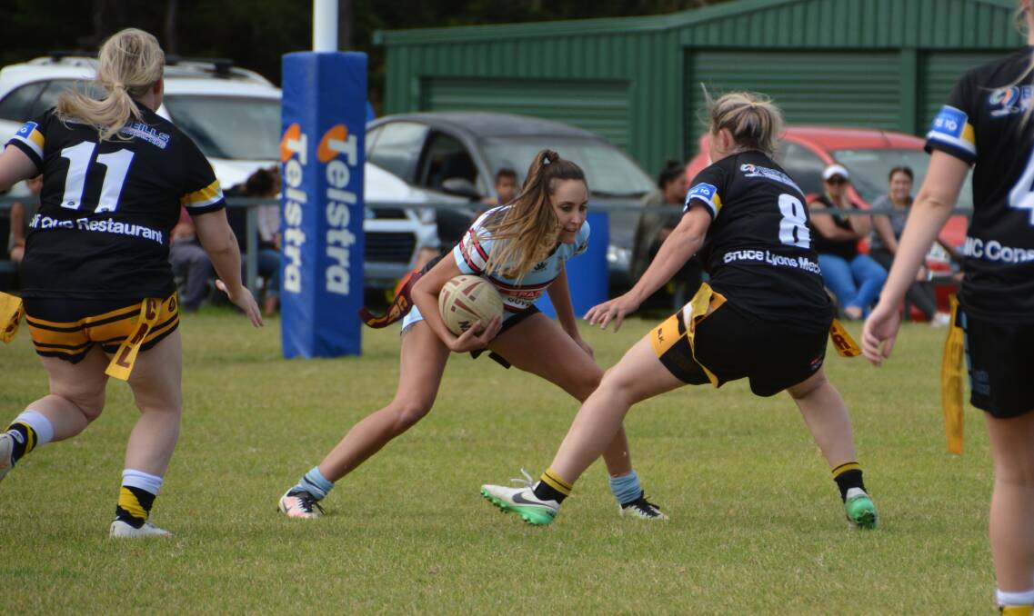 DOMINANT: Natalie Hammond takes on the Tenterfield Tigerettes' defence on Saturday. Photo: Melinda Campbell. 