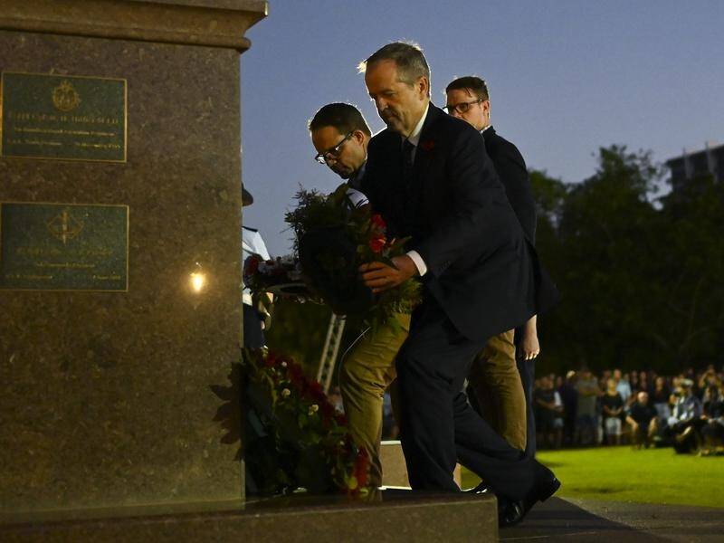 Opposition Leader Bill Shorten has laid a wreath at the Anzac Day dawn service in Darwin.