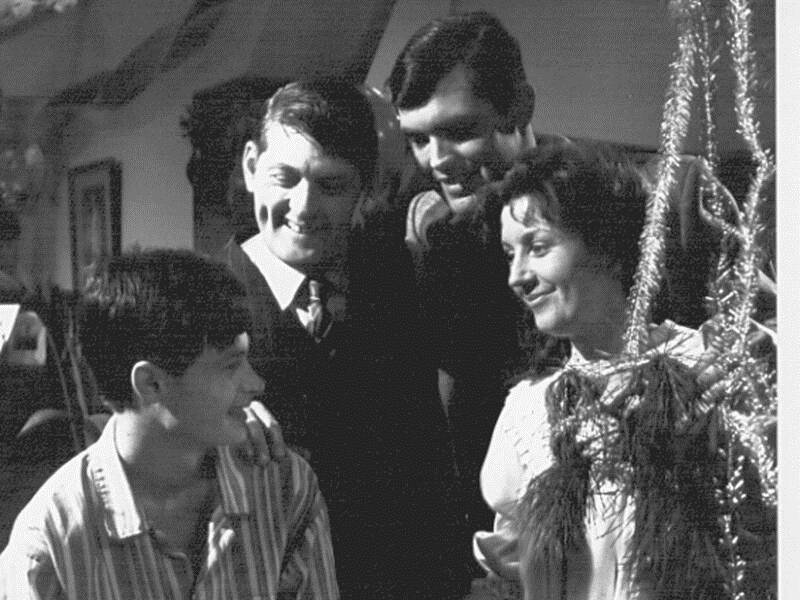 Best remembered from Aussie TV drama The Sullivans, actor Paul Cronin (back left) has died at 81.